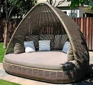 Rattan Modura Piece