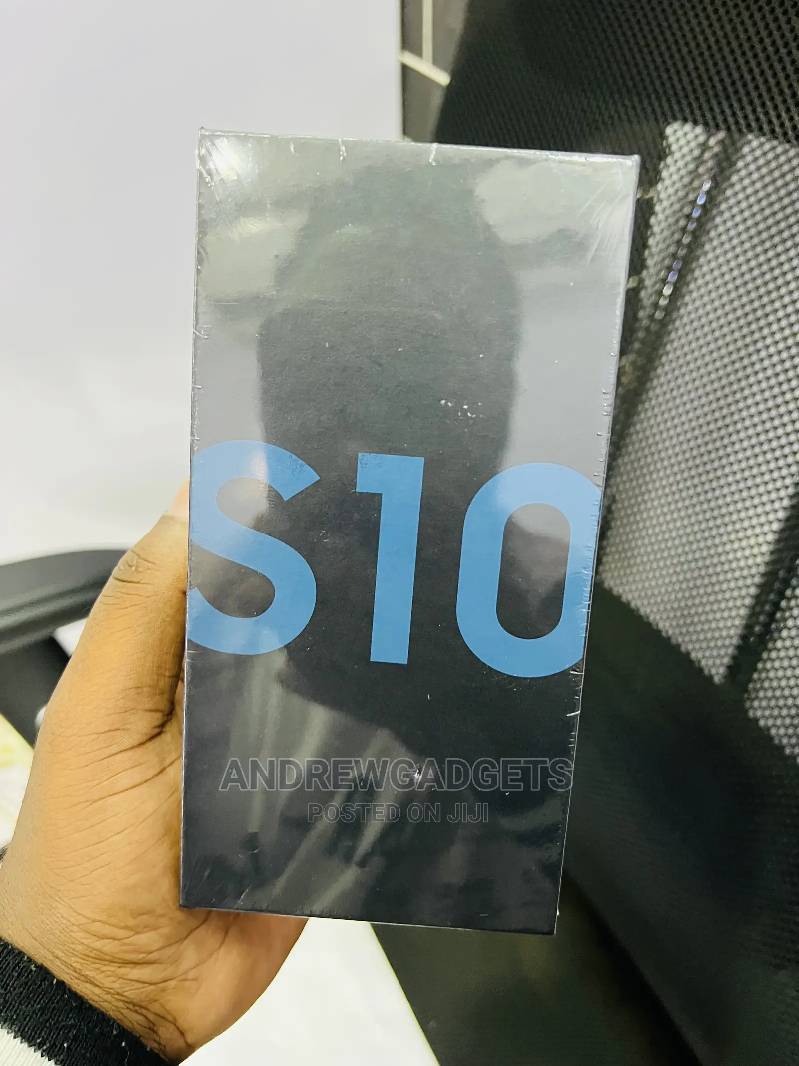 New Samsung Galaxy S10 128 GB Blue