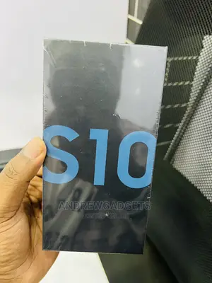 New Samsung Galaxy S10 128 GB Blue