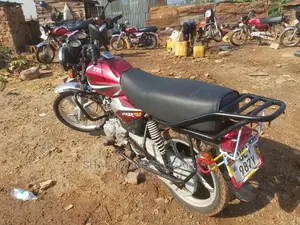 Can-Am 2021 Red