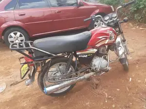 TVS HLX Plus ES 2019 Red