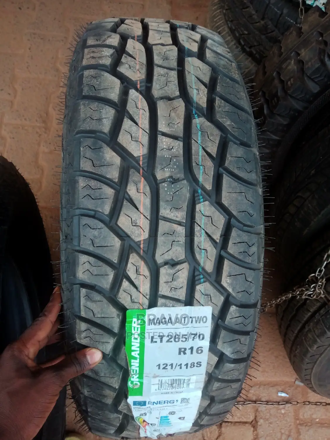 265/70r16 Tire