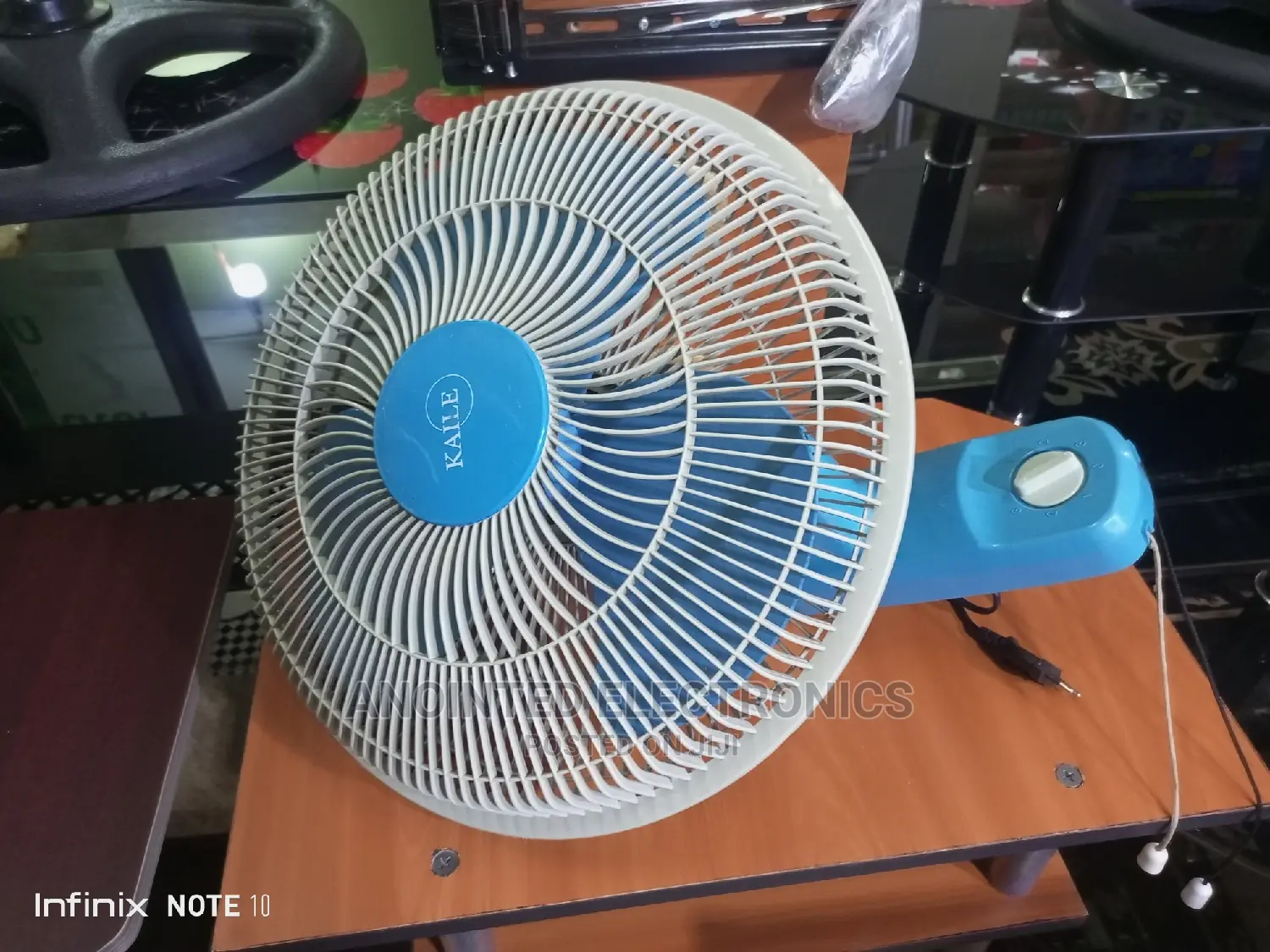Wall Fans Black Clur