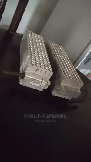 100 Pieces Per Round Chalk Moulds Always Available