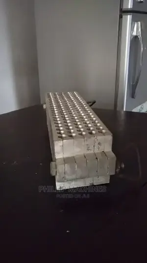 100 Pieces Per Round Chalk Moulds Always Available