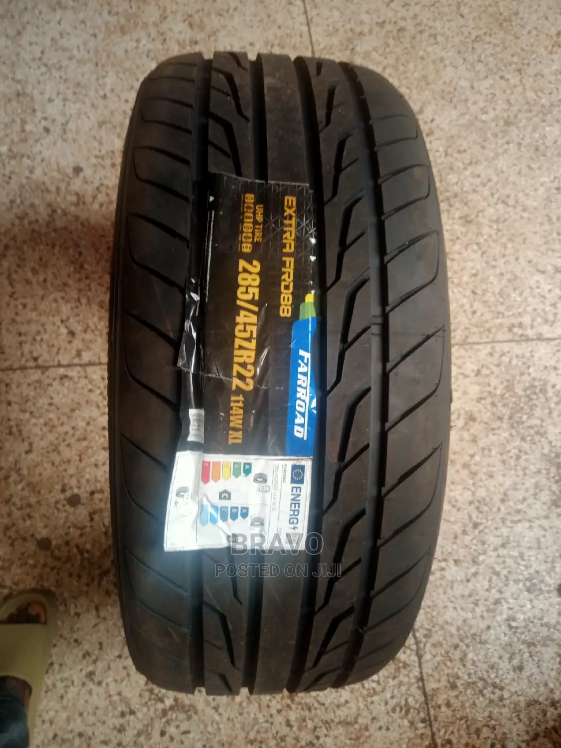 285/45r22 Long Lasting Tyre