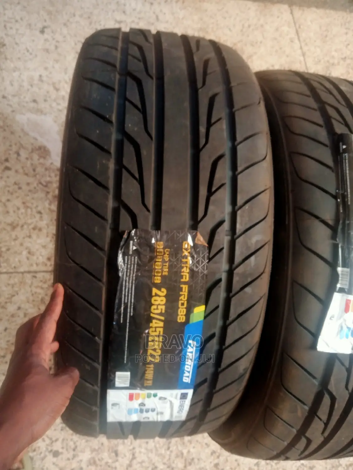 Tyre for Benz Ml 285/45r22