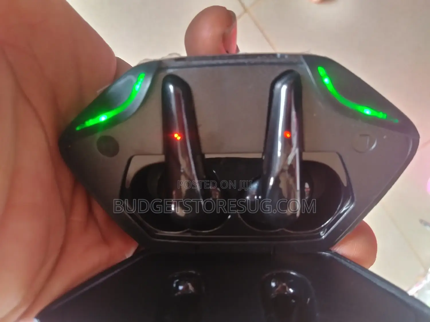 Hybrid Gaming Earbuds Big Bass Fingerprint
