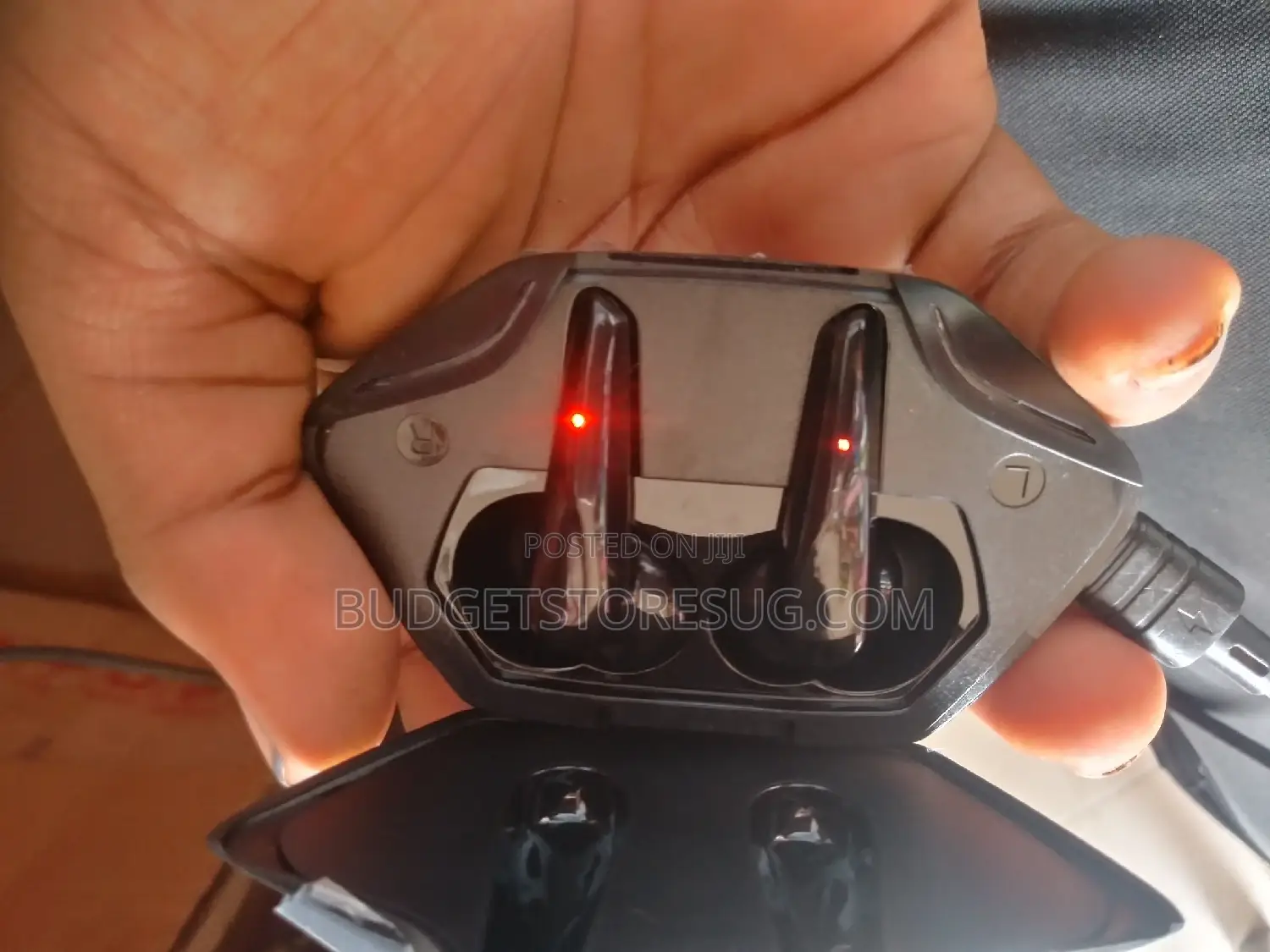 Hybrid Gaming Earbuds Big Bass Fingerprint
