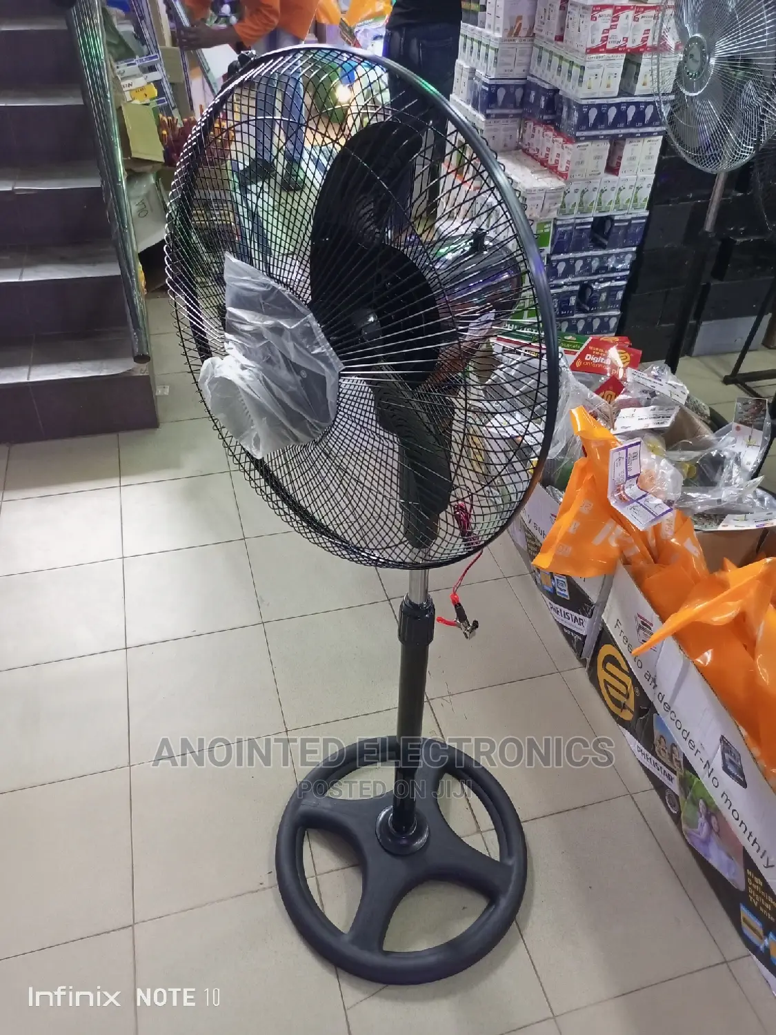 Solar Stand Blac Fans