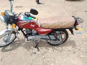 Bajaj Chetak 100 2008 Red