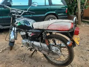 TVS HLX Plus ES 2017 Black