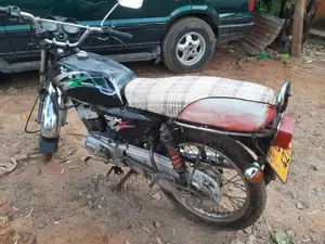 TVS HLX Plus ES 2017 Black