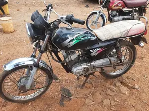 TVS HLX Plus ES 2017 Black