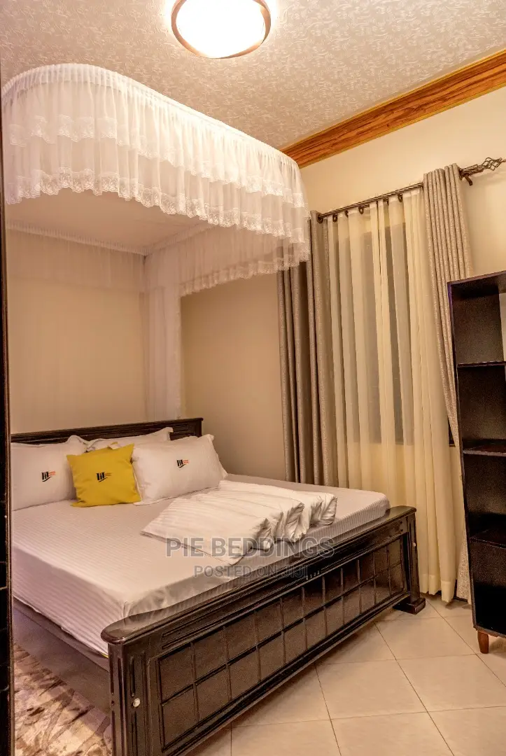 White Wall Mounted Net