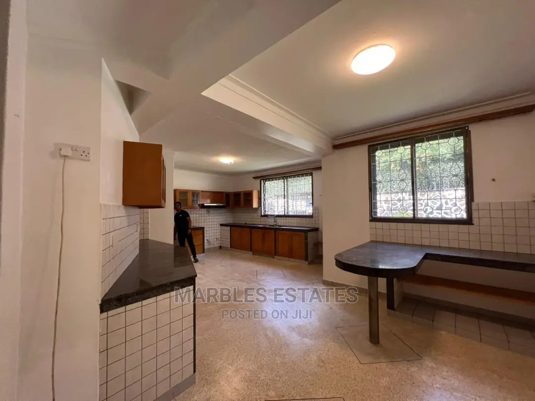 4bdrm House in Bugoloobi, Central Division for Rent