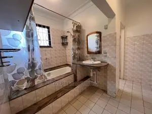 4bdrm House in Bugoloobi, Central Division for Rent