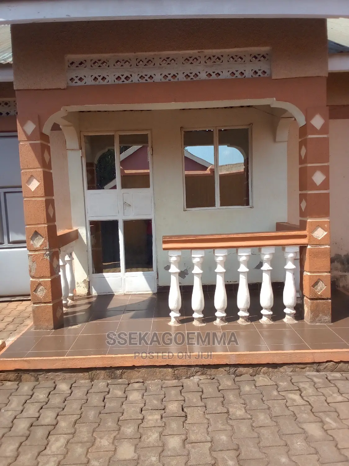 3bdrm House in Lweza, Ssabagabo-Makindye for sale