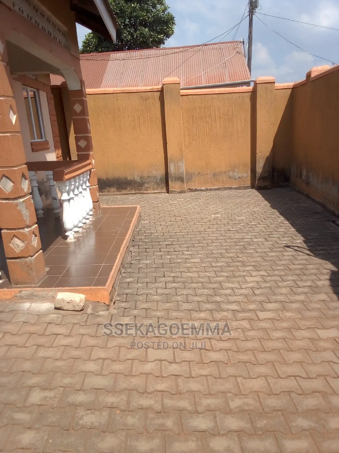 3bdrm House in Lweza, Ssabagabo-Makindye for sale