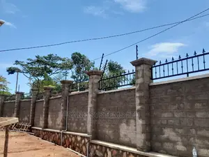 Electric Fence System With Free Stands