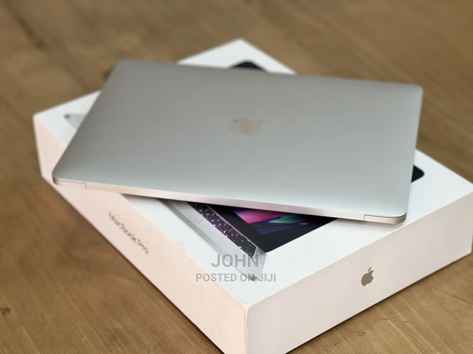 New Laptop Apple MacBook Pro 2020 M1 8GB Apple M1 Pro SSD 512GB