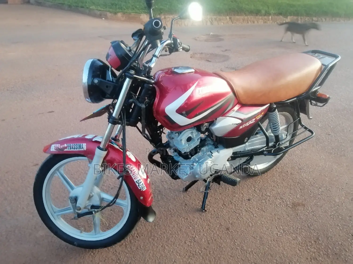 New TVS HLX 125 2021 Red