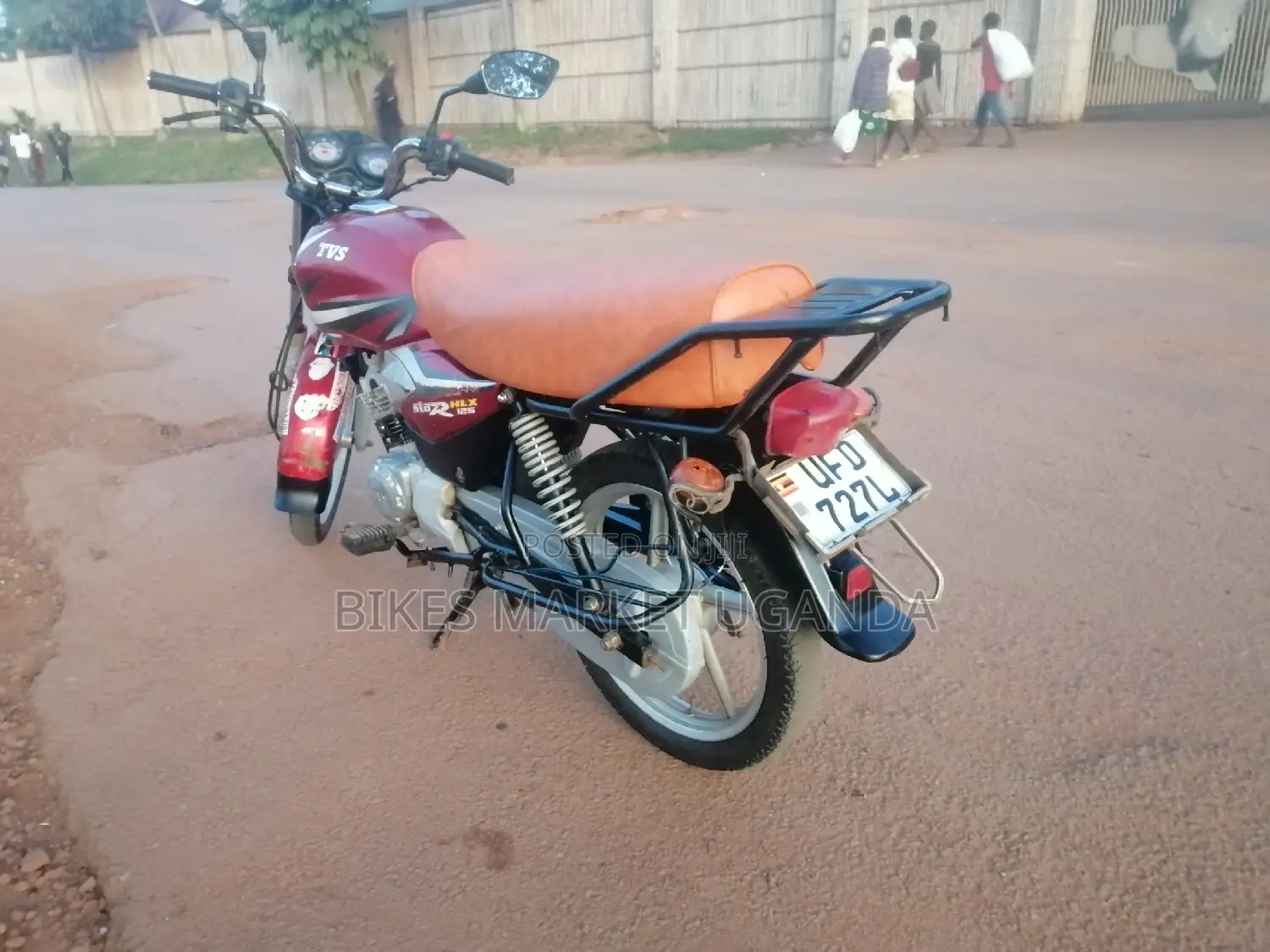 New TVS HLX 125 2021 Red