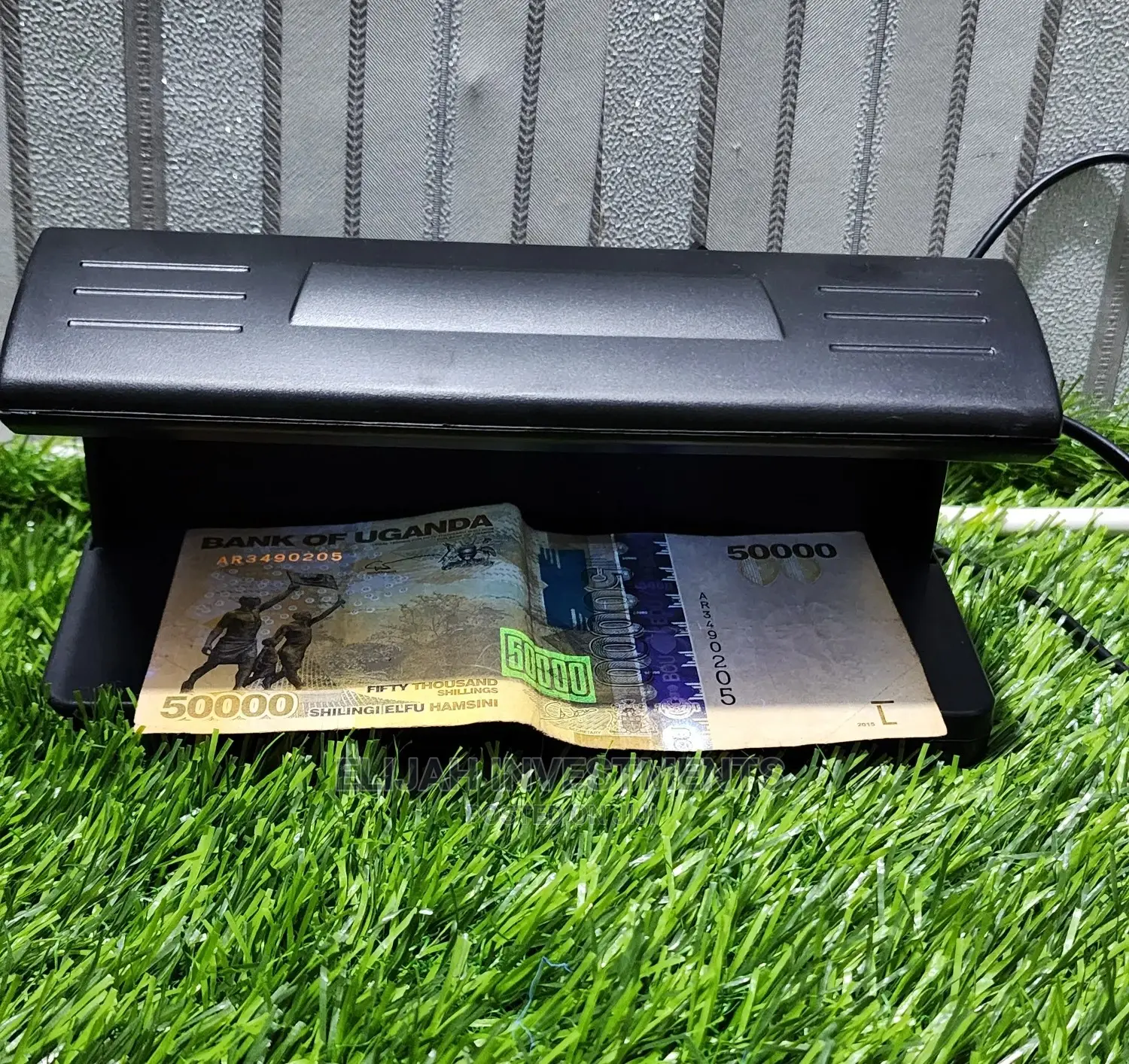 Battery Powered/Electric Counterfeit Money Detector