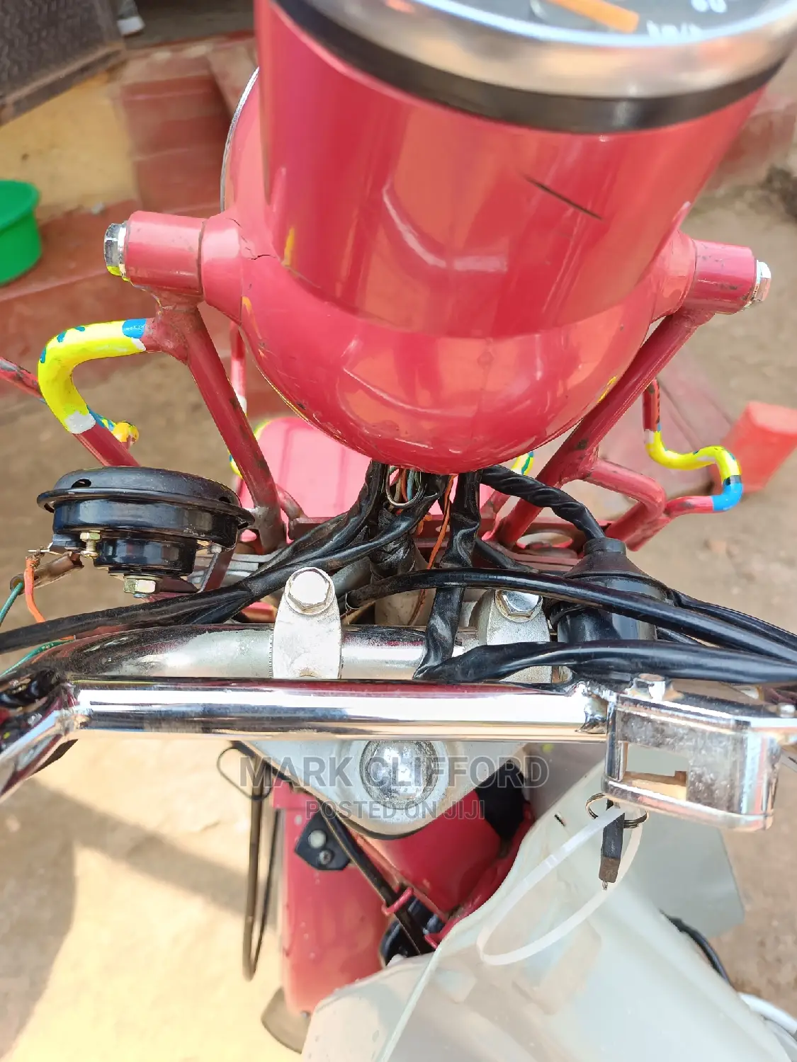 Suzuki 1998 Red