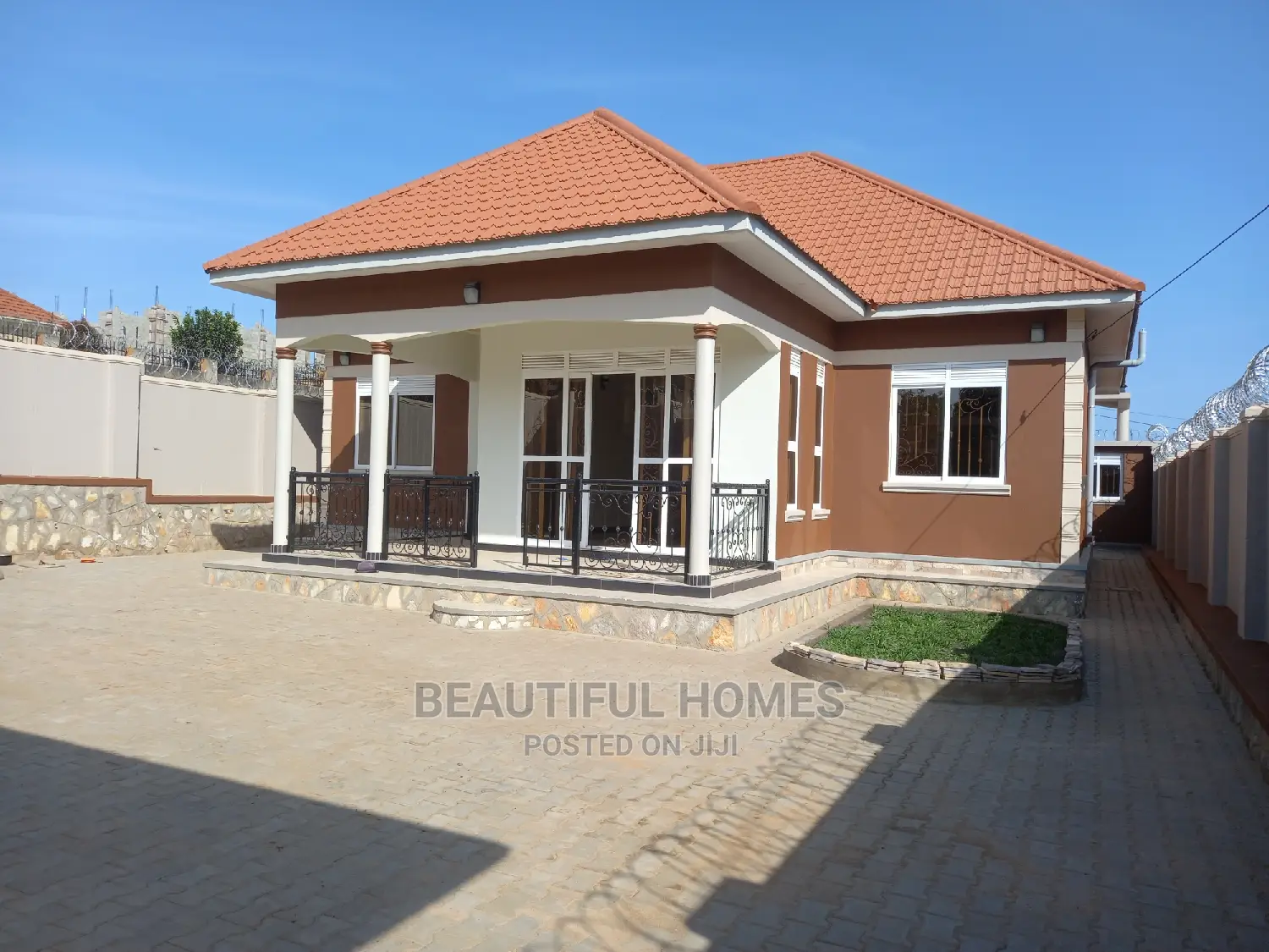 Furnished 4bdrm Bungalow in Kira for sale