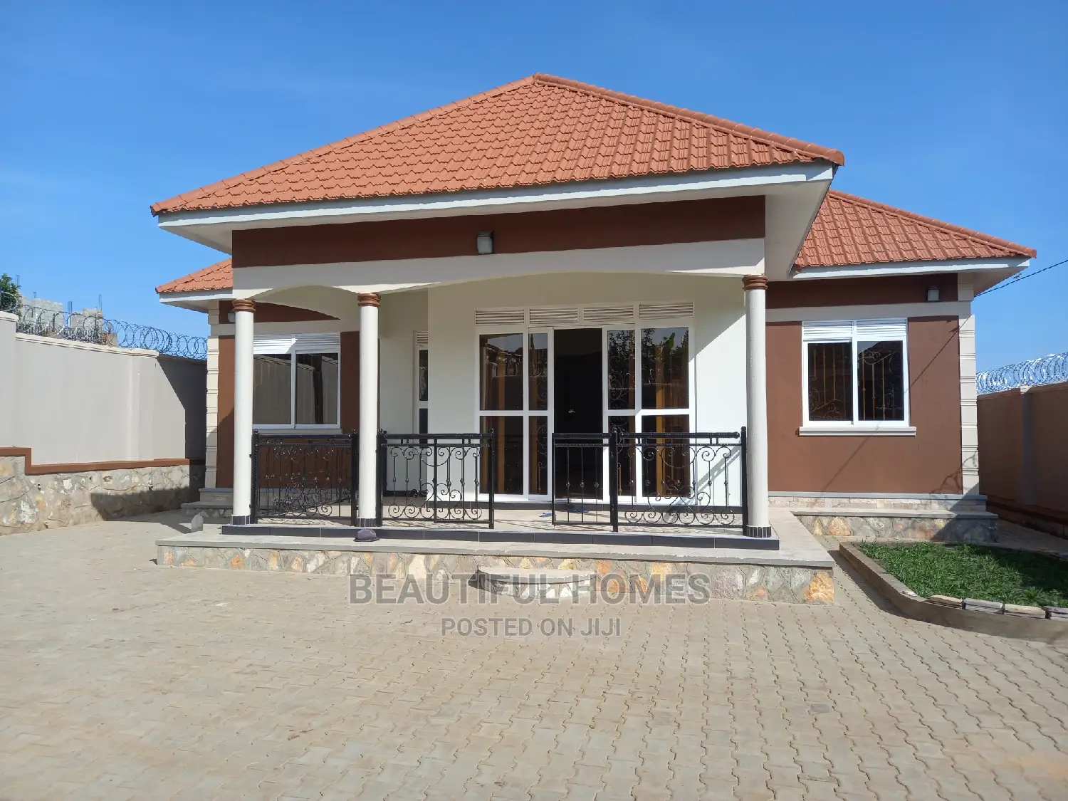 Furnished 4bdrm House in Kira for Sale