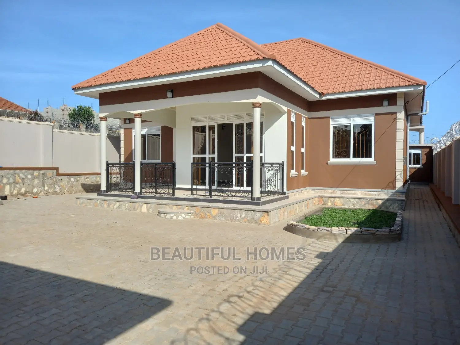 Furnished 4bdrm House in Kira for Sale
