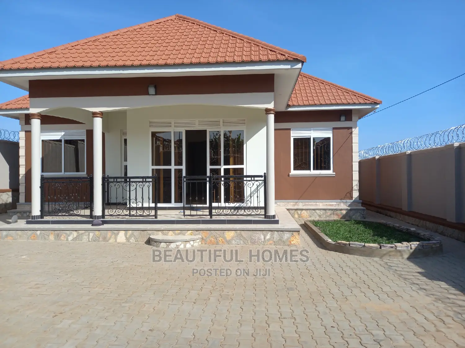 Furnished 4bdrm House in Kira for Sale