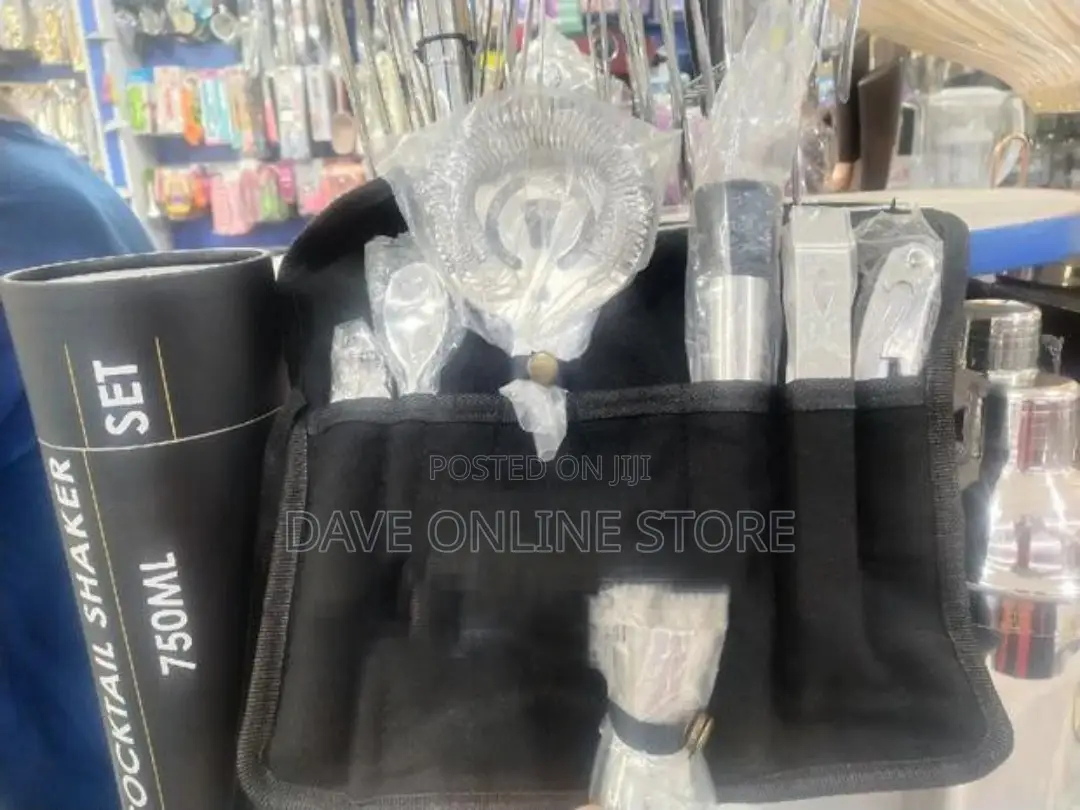 Cocktail Shaker Set