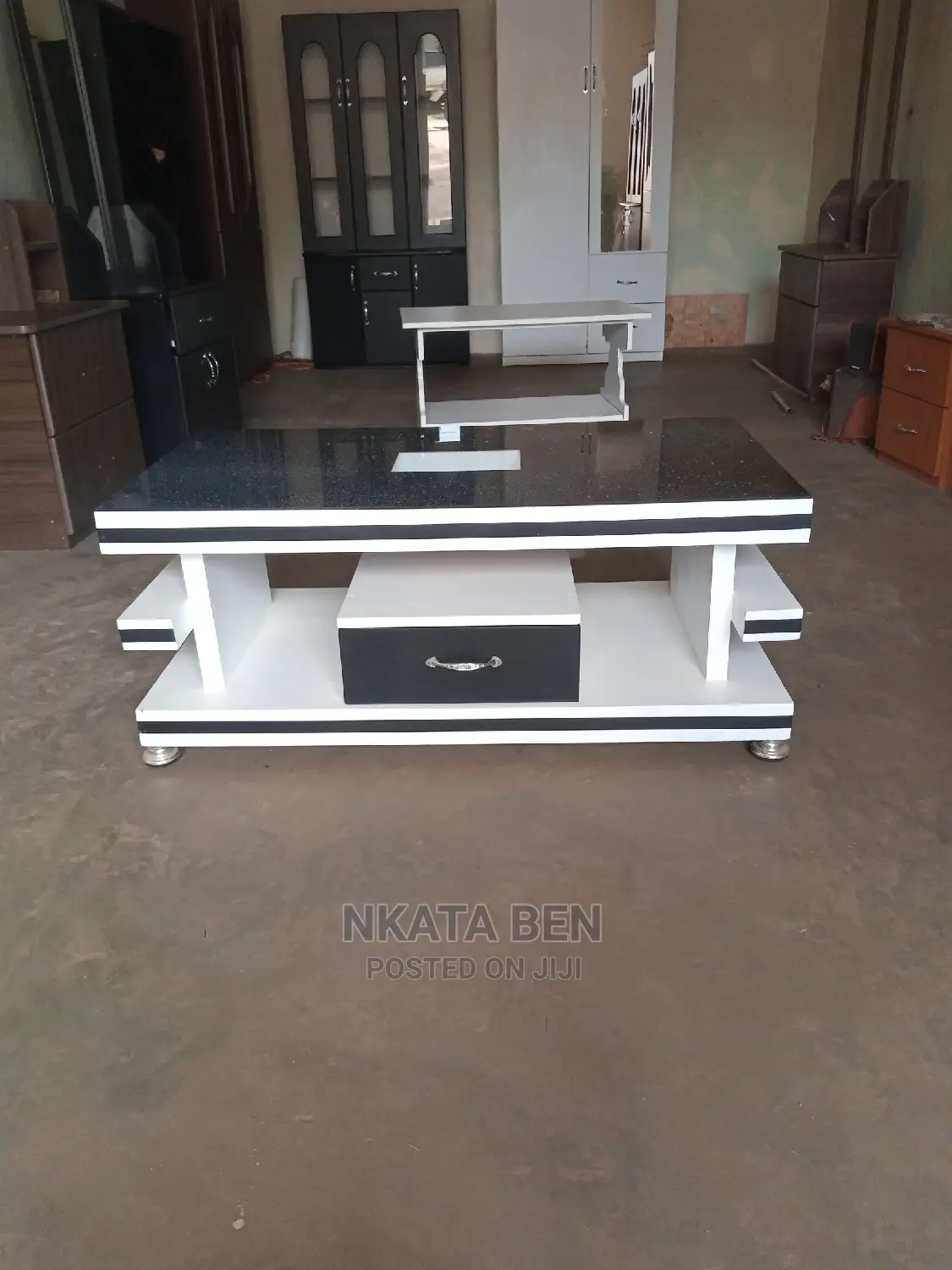 Glassed Centre Table
