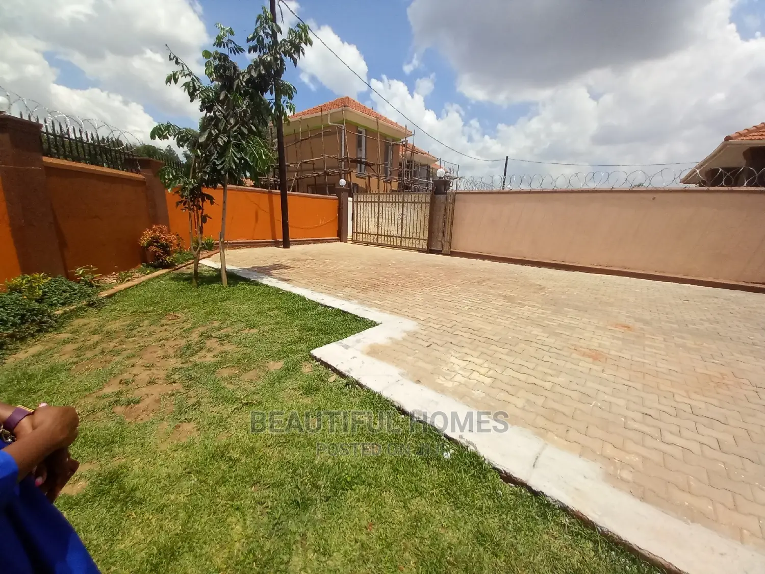 Furnished 4bdrm Bungalow in Kisaasi, Central Division for Sale
