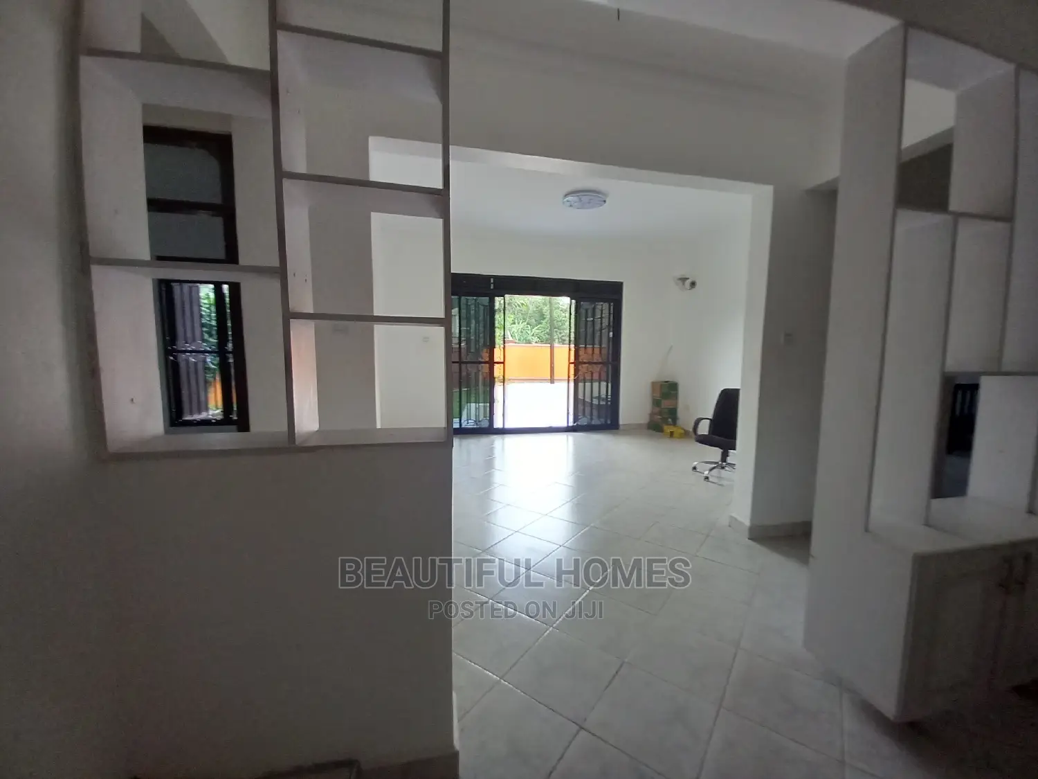 Furnished 4bdrm Bungalow in Kisaasi, Central Division for Sale