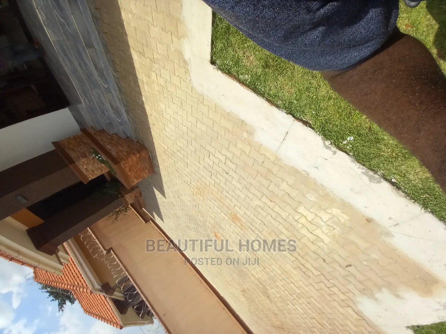 Furnished 4bdrm House in Kisaasi Corporate, Central Division for Sale