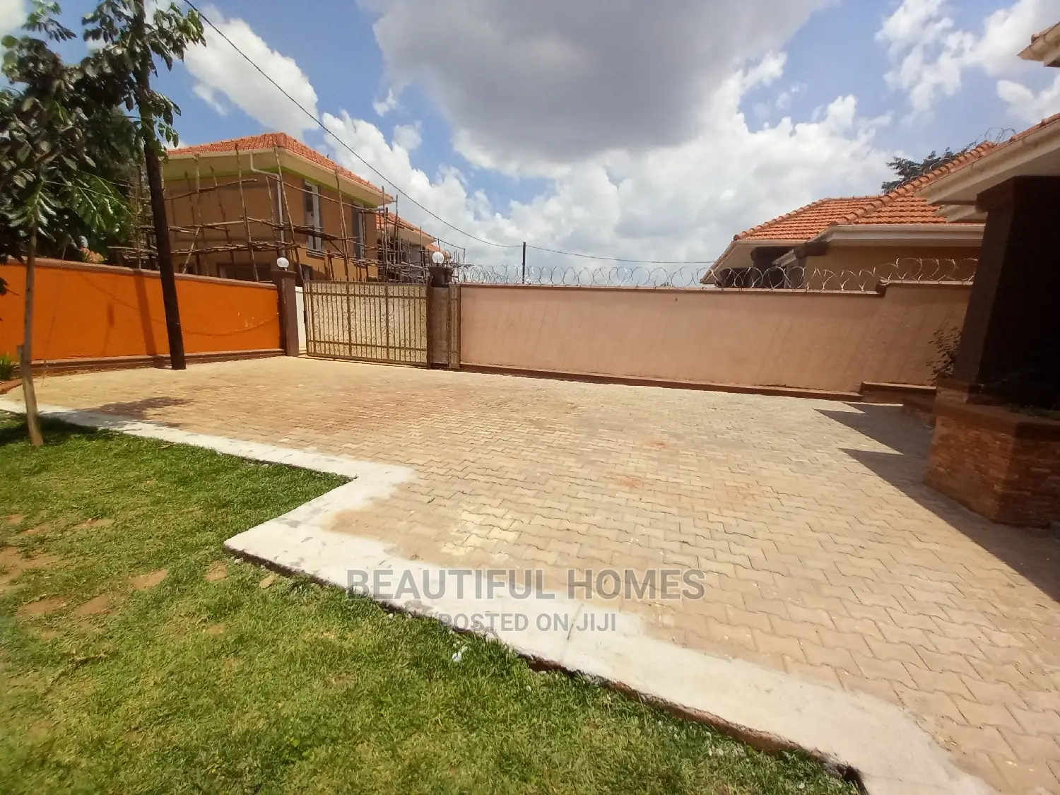Furnished 4bdrm House in Kisaasi Corporate, Central Division for Sale