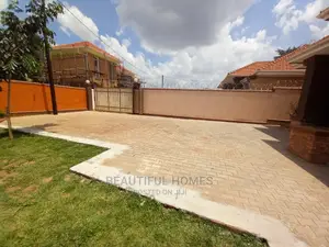 Furnished 4bdrm House in Kisaasi Corporate, Central Division for Sale