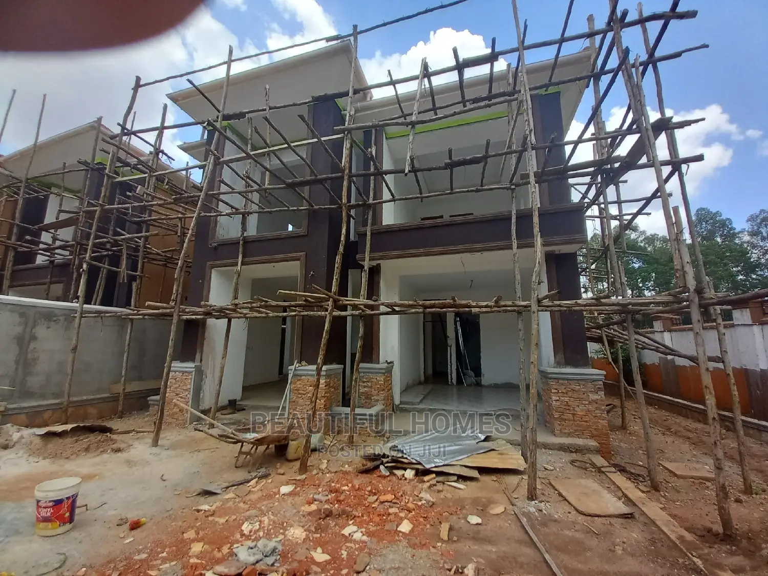 Furnished 4bdrm Duplex in Kisaasi, Central Division for Sale