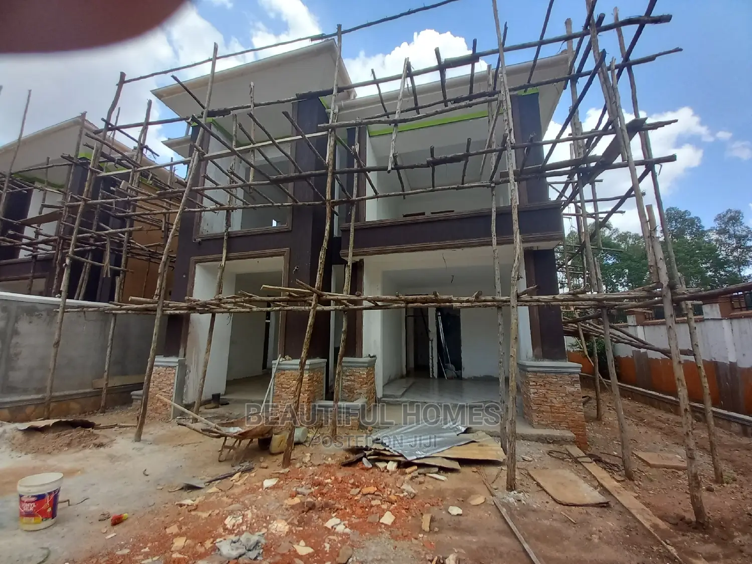 Furnished 4bdrm Duplex in Kisaasi, Central Division for Sale