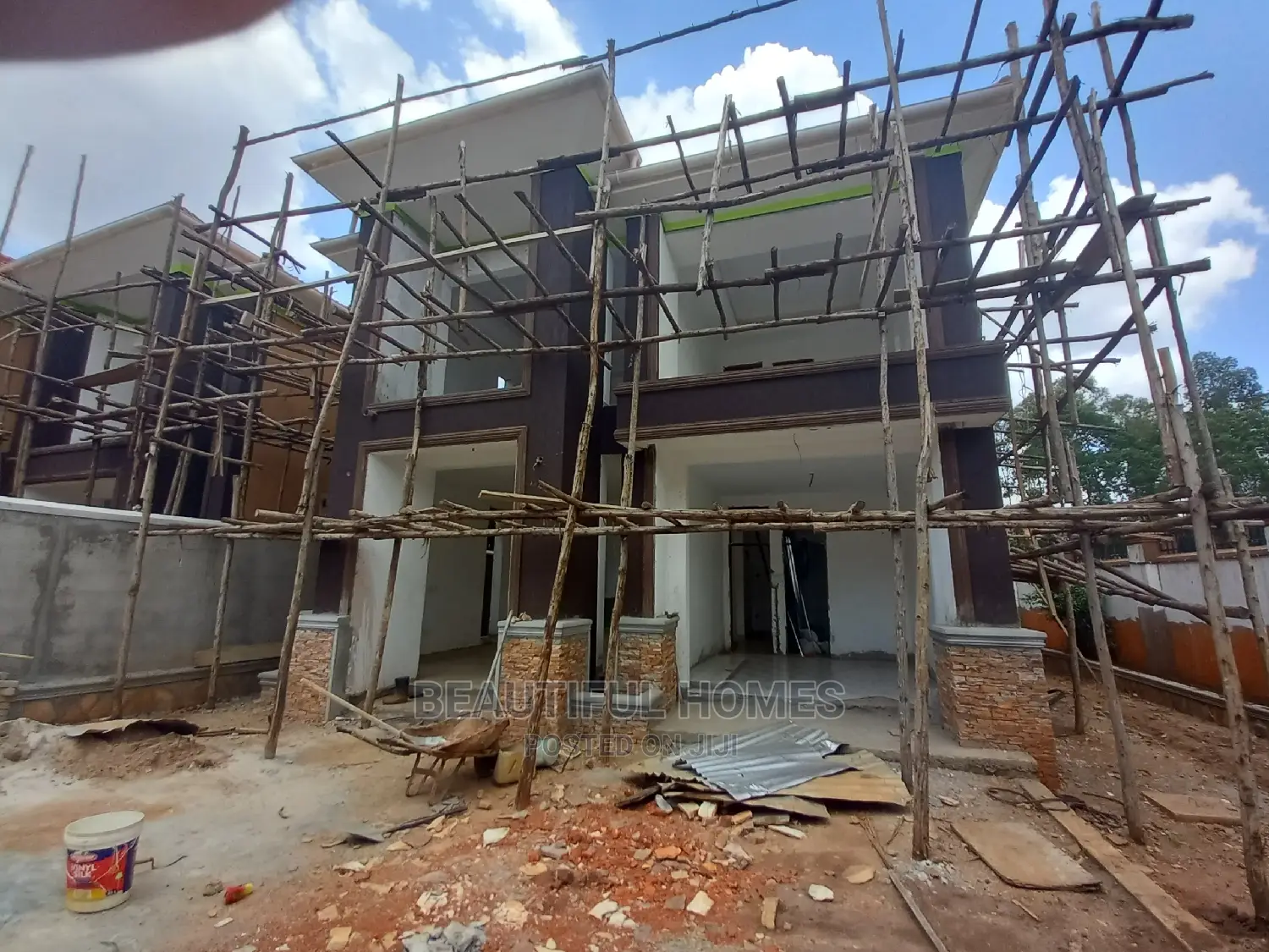 Furnished 4bdrm Duplex in Kisaasi, Central Division for Sale
