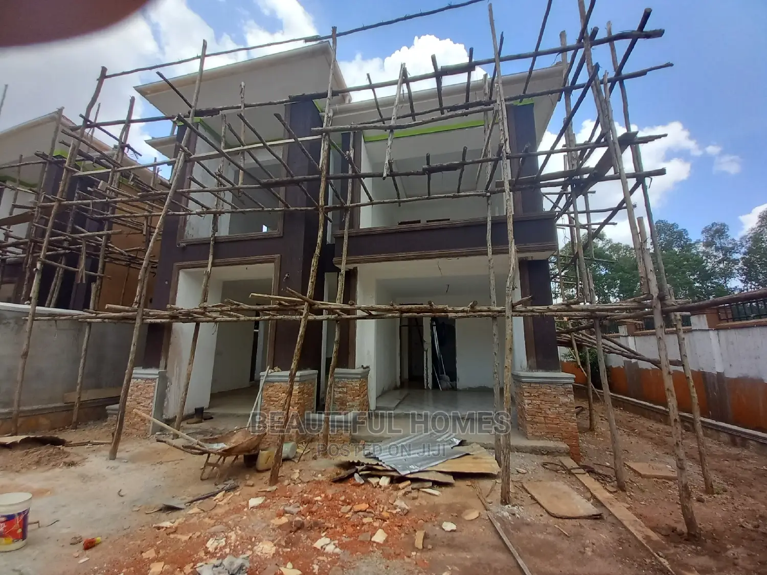 Furnished 4bdrm Duplex in Kisaasi, Central Division for Sale