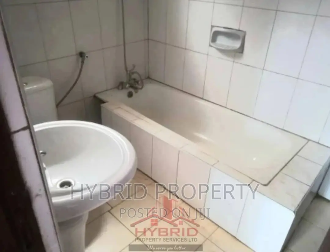 3bdrm House in Nansana Along for Sale