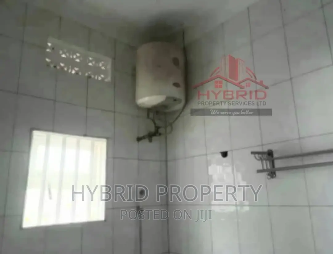 3bdrm House in Nansana Along for Sale