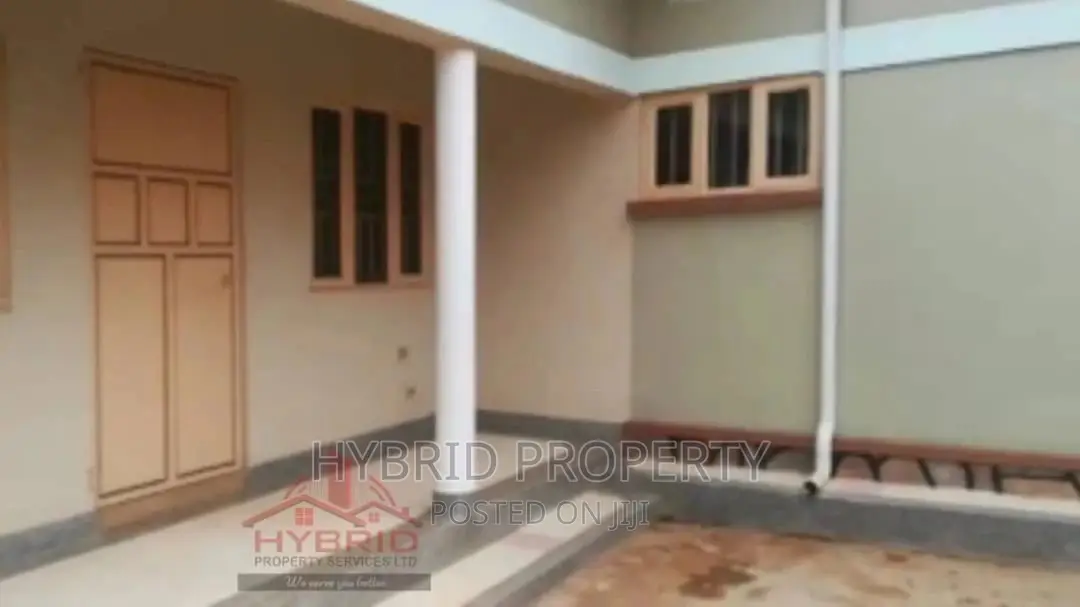 3bdrm House in Nansana Along for Sale