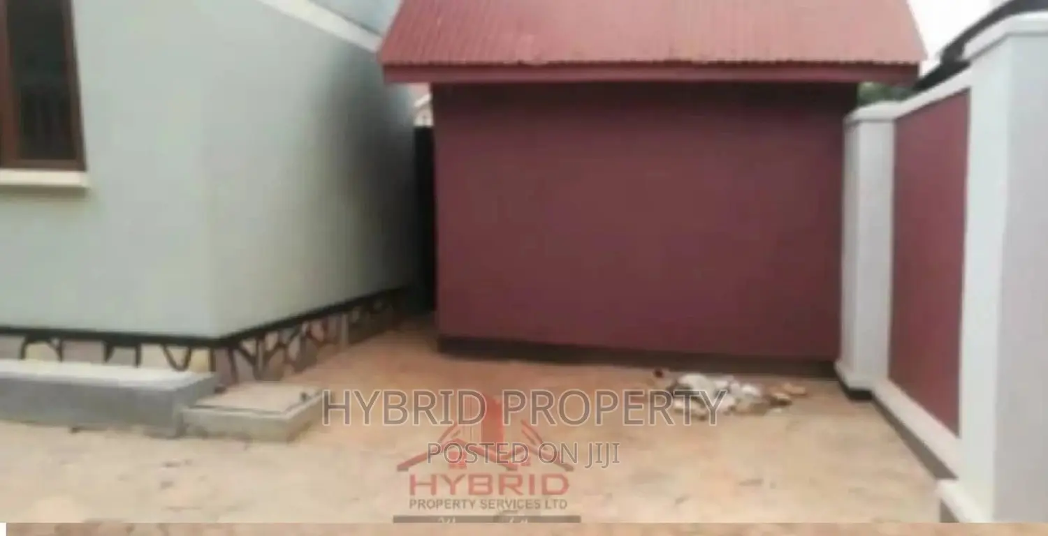 3bdrm House in Nansana Along for Sale