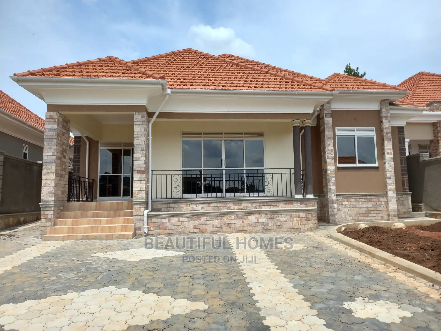 Furnished 4bdrm House in Kira Corporates for Sale