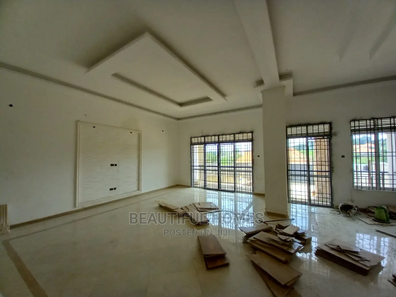 Furnished 4bdrm Bungalow in Kira for Sale